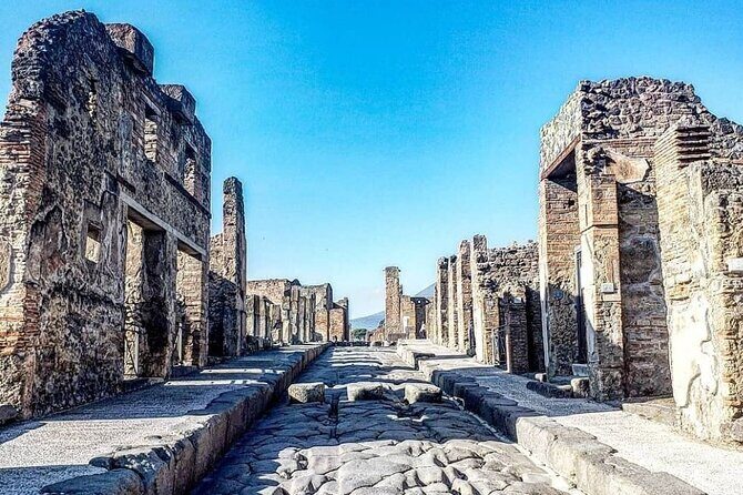 Pompeii Express Guided Tour by Train from Sorrento - Priority entry and headsets: what you gain with a timed, guided highlights walk