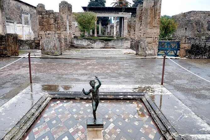 Pompeii Express Guided Tour by Train from Sorrento - Walking comfort, photos, and the reality of uneven ancient streets