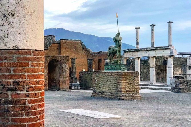 Pompeii Guided Tour From Sorrento Coast - Navigating Uneven Ground and Staying Comfortable
