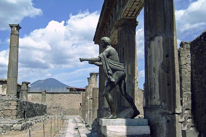 Pompeii Private Tour from Sorrento Entrance fees included - Your guided 2-hour Pompeii circuit: monuments and homes