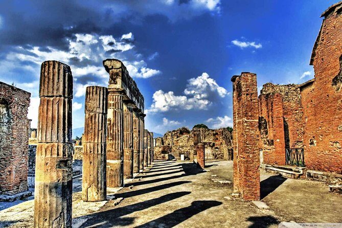 Pompeii Private Tour from Sorrento Entrance fees included - Beating crowds and finding shade without turning it into a sprint