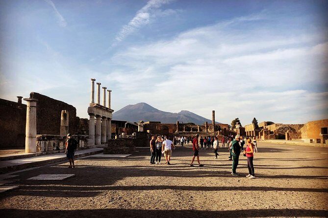 Pompeii & Vesuvius with Lunch & Wine Tasting from Positano - Vesuvius National Park: the Gran Cone hike to crater views