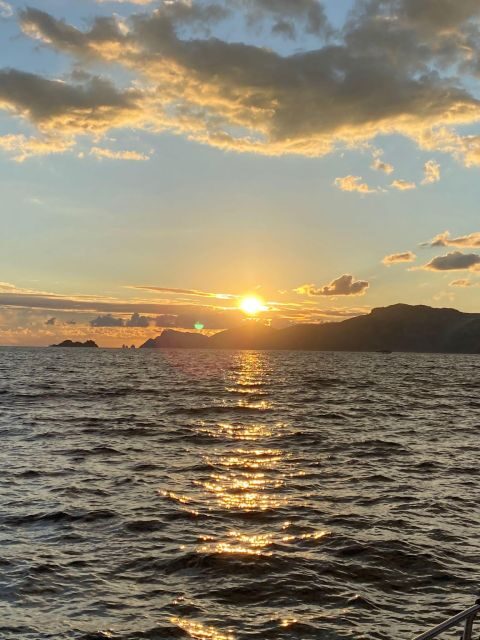 Positano: Amalfi Coast Sunset Group Boat Tour with Prosecco - Key Points at a Glance