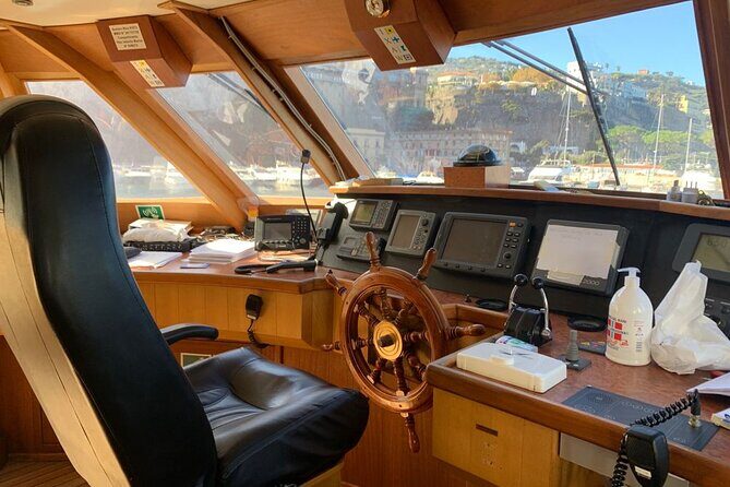 Positano & Amalfi Day Cruise From Sorrento, Seiano or C.Stabia - Boarding and Timing: The Part You Should Treat Like a Workout