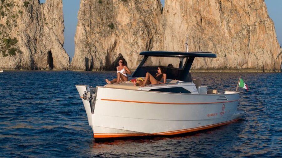Positano: Boat Tour of Capri with Drinks and Snacks - Key things I’d watch for