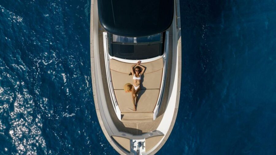 Positano: Boat Tour of Capri with Drinks and Snacks - On rough water days: safety comes first, and the best skippers adapt