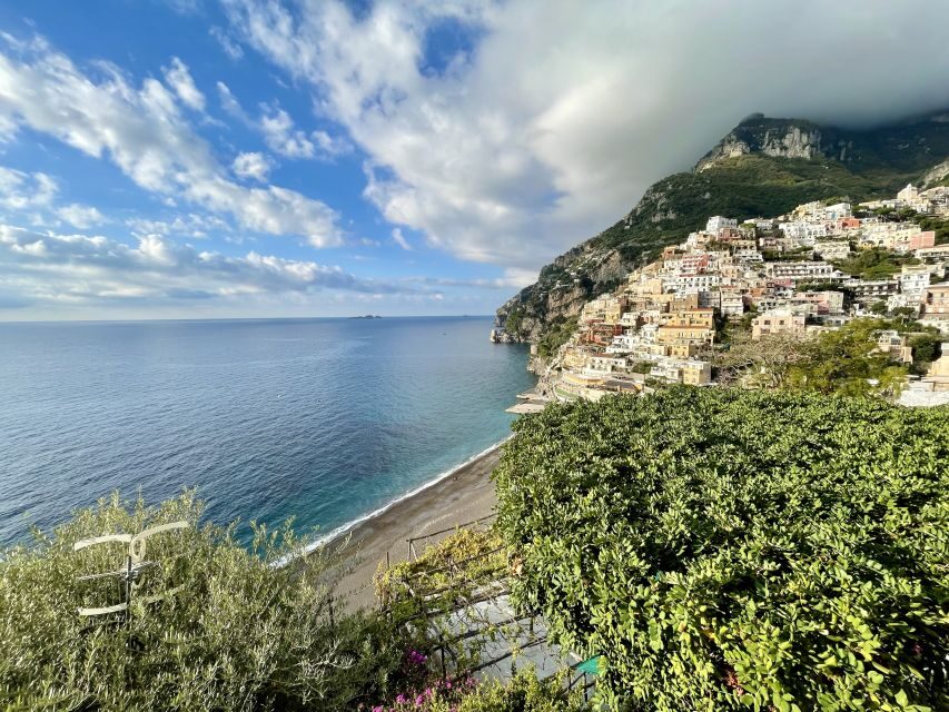 Positano: Old Town Walking Tour with Archaeologist Guide - Downtown Positano Shopping Streets and Spiaggia Maggiore