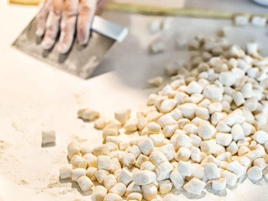 Positano: Small Group Cooking Class with Prosecco & Dessert - The Positano Setting: Why Location Changes the Taste