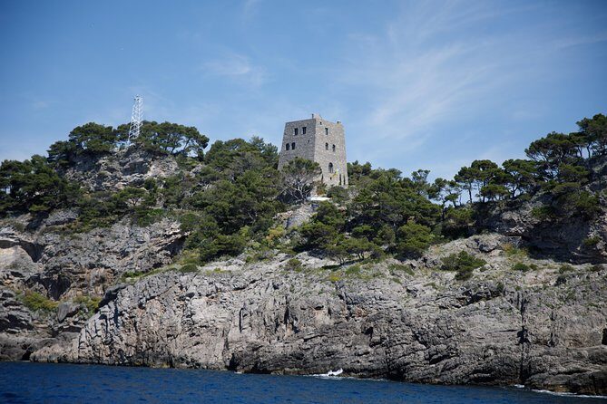 Private Amalfi Coast Tour from Sorrento - Li Galli: sirens, mythic rocks, and a 30-minute breather