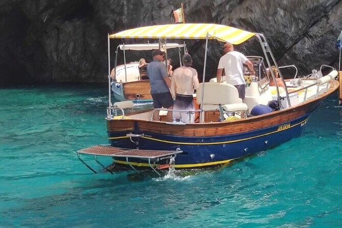 Private boat tour Capri Full day - The Faraglioni photo moment you should plan around