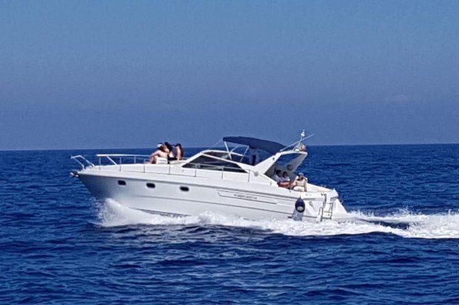 Private boat tour to Capri departing from Sorrento - Blue Grotto and the Waiting Game (Plan for the Extra Ticket)
