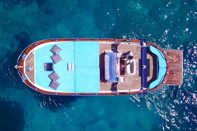 Private boat trip to Capri - Villa Malaparte from the sea