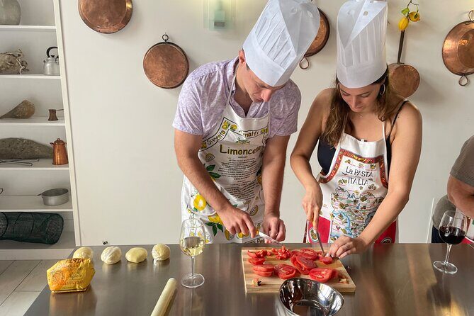 Private Cooking Class in Sorrento & garden visit. - Getting there and the walking reality