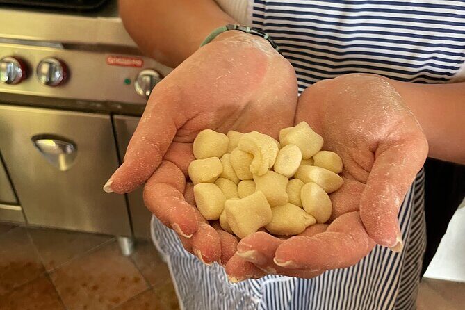 Private Cooking Class in Sorrento & garden visit. - Who this private class suits best
