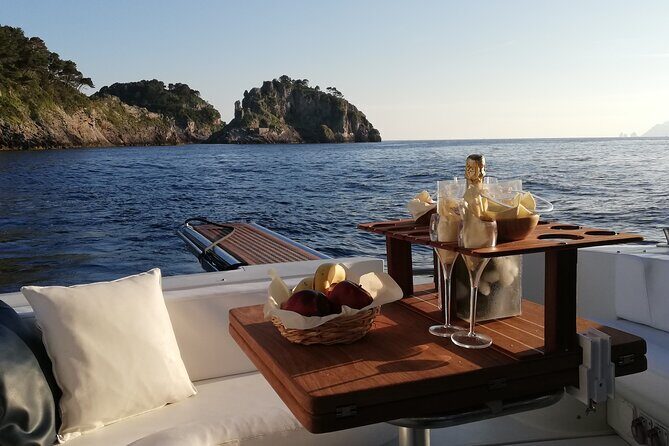 Private Cruise to Capri and Amalfi coast from Positano or Amalfi - yacht 40' - Crew and guidance: why the onboard commentary matters