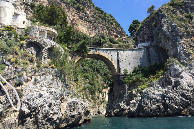 Private Day Trip Around Positano and the Amalfi Coast - Li Galli and the sirens: story adds magic to the scenery