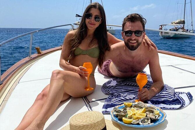 Private Guided Day Boat Trip to Capri - Blue Grotto (2 hours): the extra ticket moment and the weather plan