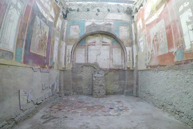 Private Pompeii and Herculaneum from SORRENTO - The optional Vesuvius winery lunch: for food lovers who want a full day