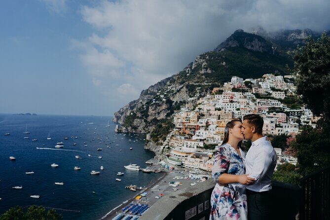 Private Professional Photoshoot in Positano Couple and Family - Where You Meet and How to Start Smoothly at Chez Black
