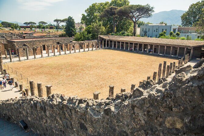 Private Skip-the-Line Pompeii & Mt. Vesuvius Tour from Positano - Pace, comfort, and what to pack for this 8-hour push
