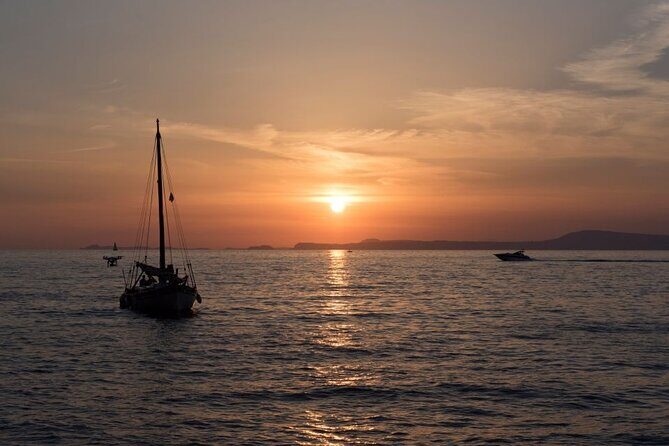 Private Sorrento Sunset Cruise with Prosecco, Spritz & Limoncello - Bagni Regina Giovanna: archaeology, legend, and seaside myth
