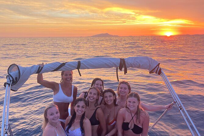 Private Sunset Boat Tour with Prosecco from Sorrento - Marina Piccola to Piano di Sorrento caves: cliff geometry at golden hour