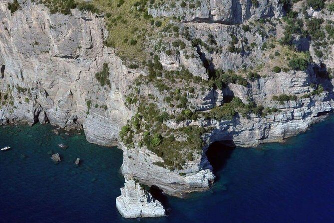 Private tour of Amalfi Coast - Price and value: $543.06 per group (up to 8)