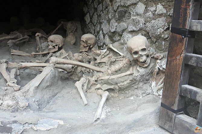 Private Tour Pompeii Herculaneum Vesuvius - Small group feel: private, flexible, and easier for questions
