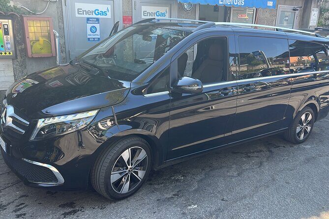 Private transfer from Salerno to the Amalfi Coast, or vice versa - The pickup moment: sign, English, and luggage help