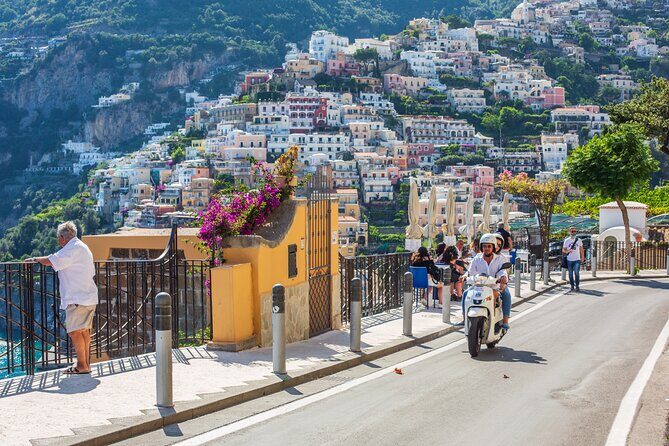 Scooter rental to visit the Amalfi Coast - Key things that make this scooter rental worth your attention