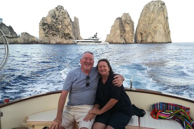 Shared trip with fishing and visit the beauty of Capri island - The must-have swim stop: when it’s best to jump in