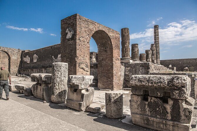 Skip-the-Line Pompeii Guided Tour from Sorrento - Stabian Baths: how daily bathing reveals the city