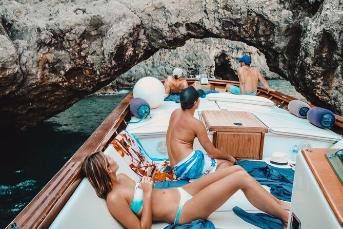 Small Group Amalfi Coast Day Trip from Positano or Praiano - The Optional Grotto Stop (Emerald Grotto): What to Expect