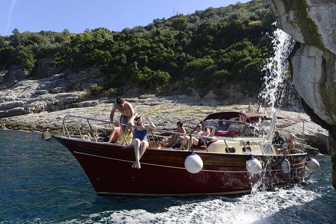 Small Group Boat Tour Capri & Blue Grotto with Swimming Stops - Lunch, snacks, and the onboard bar setup (yes, it’s part of the value)