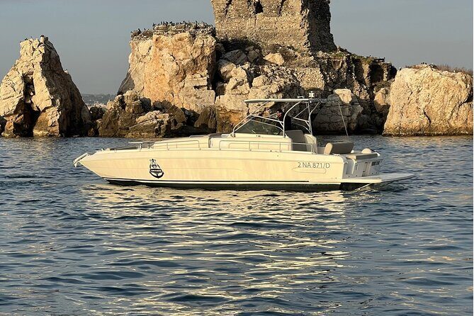 Small group boat tour from Sorrento to Capri - Natural Arch: a short stop with a geology story