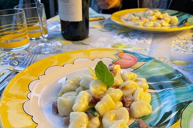 Small-Group Cooking Class in Positano: Gnocchi, Tiramisù & Drinks - The sauce-and-cheese rhythm behind the scenes
