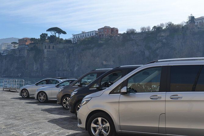 Small-Group Tour of the Amalfi Coast by Minivan with Light Lunch - Positano Stop: Spiaggia Grande and Santa Maria Assunta