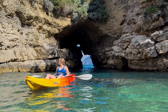 Small groups Kayak tour from Sorrento to Bagni Regina Giovanna - What’s included: gear, shower, toilet, and HD photos that save your day