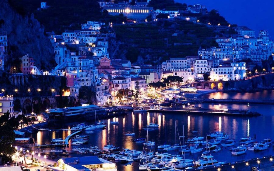 Sorrento by night... with a tasty surprise - Meeting at Piazza Tasso: The Easy Start You Want