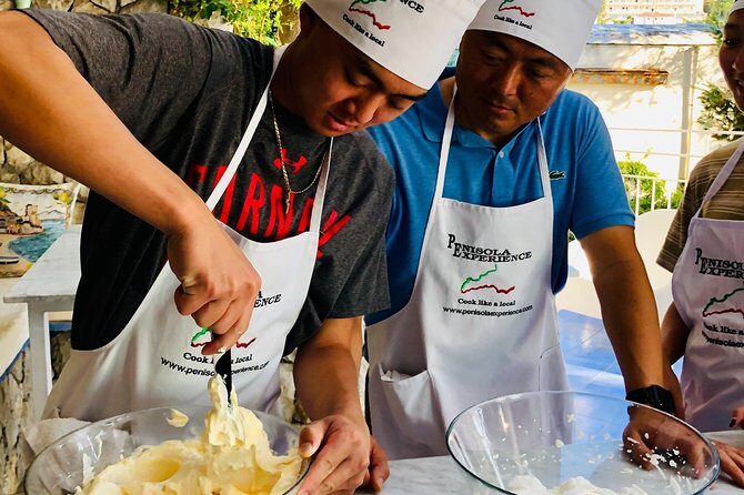 Sorrento: Cook Like a Local with a Stunning Sea View - The setting: a family villa above Sorrento, with the sea doing the backdrop work