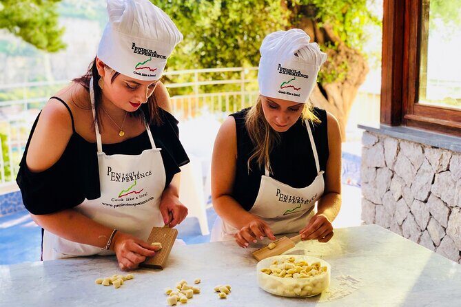 Sorrento: Cook Like a Local with a Stunning Sea View - Hosts and hospitality: why the family vibe matters