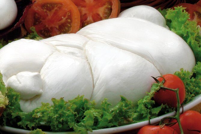 Sorrento Food Walking Tour - Piazza Torquato Tasso at 6 pm: your simple start