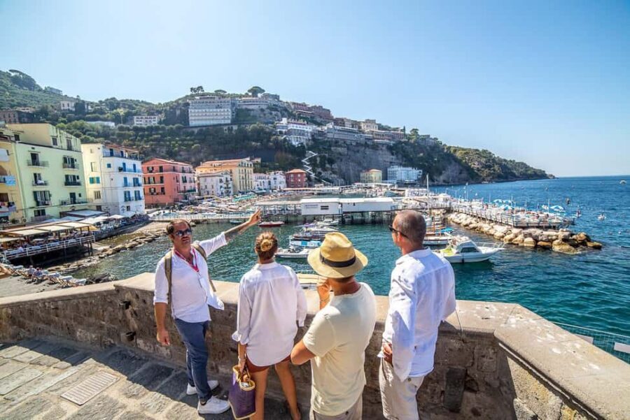 Sorrento: Guided Walking Tour & Street Food Experience - First orientation: Tasso Square and the church landmarks that anchor the town