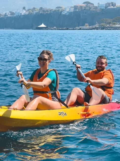 Sorrento: kayak small group tour to Bagni Regina Giovanna - Paddling along Sorrento’s cliffs: time on the water and guide stories
