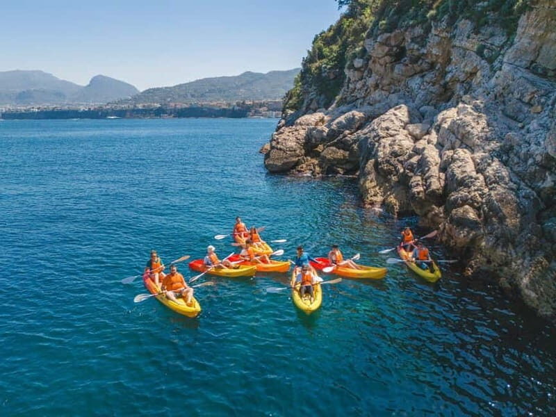Sorrento: kayak small group tour to Bagni Regina Giovanna - Baths of Queen Giovanna: your 30 minutes of turquoise water