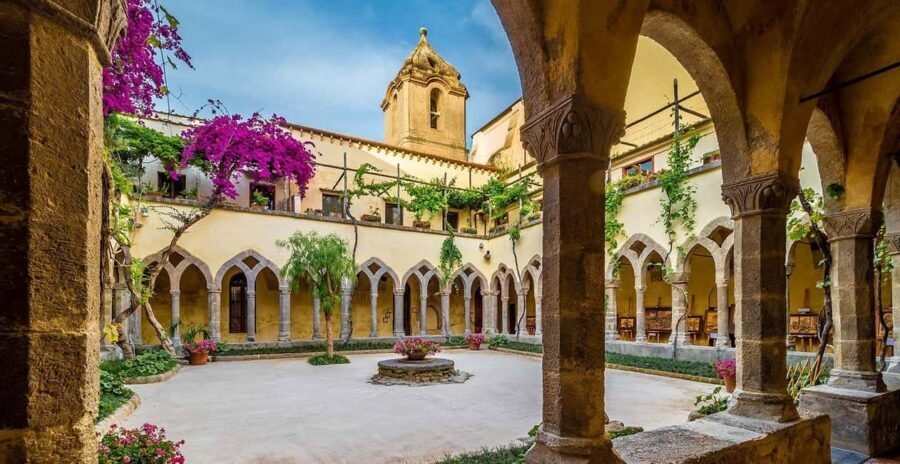 Sorrento: Night time Walking Tour & Limoncello Tasting - Villa Comunale: sea views and that laid-back Sorrento feel