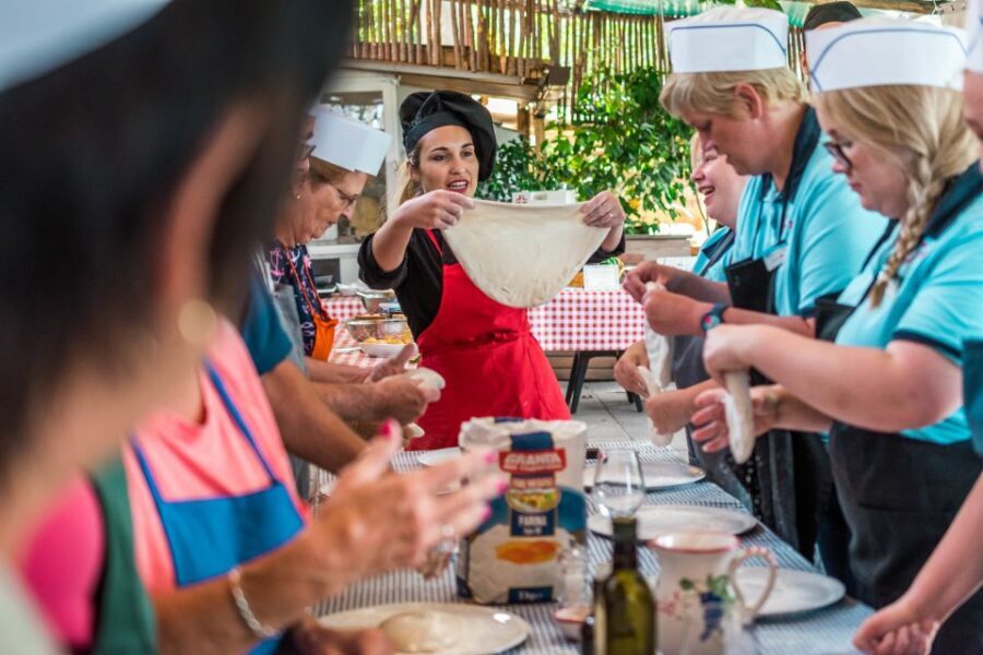 Sorrento: Pizza Making Class - Pizza Perfection Starts With the Neapolitan Rules