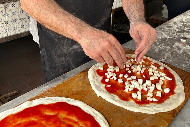 Sorrento Pizza Making Class with Local Pizzaiolo Hands on 100% - Pickup and Getting There Without Stress