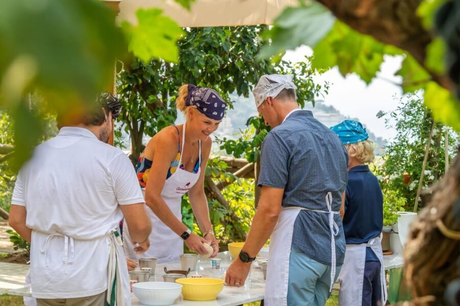 SORRENTO: Pizza School Mastering Neapolitan Delights - A Lemon Orchard View Over the Gulf of Naples