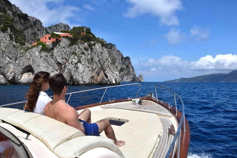 Sorrento: Positano & Amalfi Coast Small-Group Boat Tour - Conca dei Marini, Praiano, and the Art of Keeping the Day Light